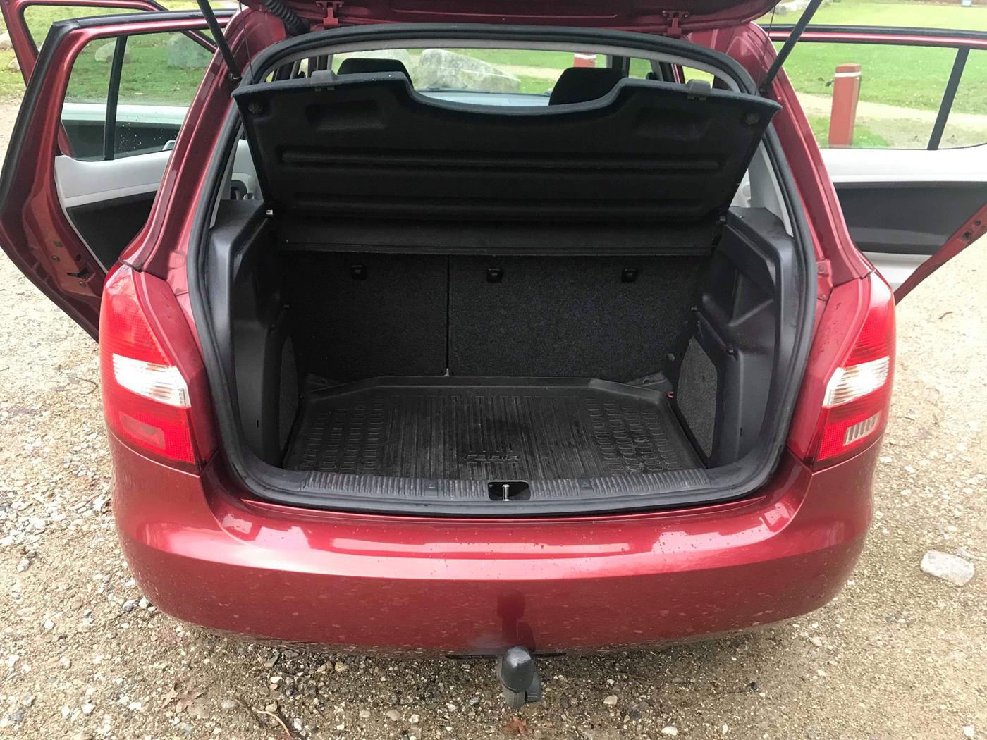 Rød Skoda Fabia fra 2007