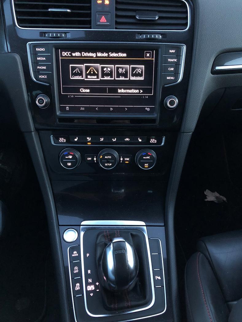 Sort VW Golf VII fra 2013