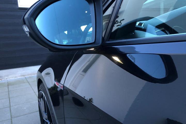 Sort VW Golf VII fra 2013