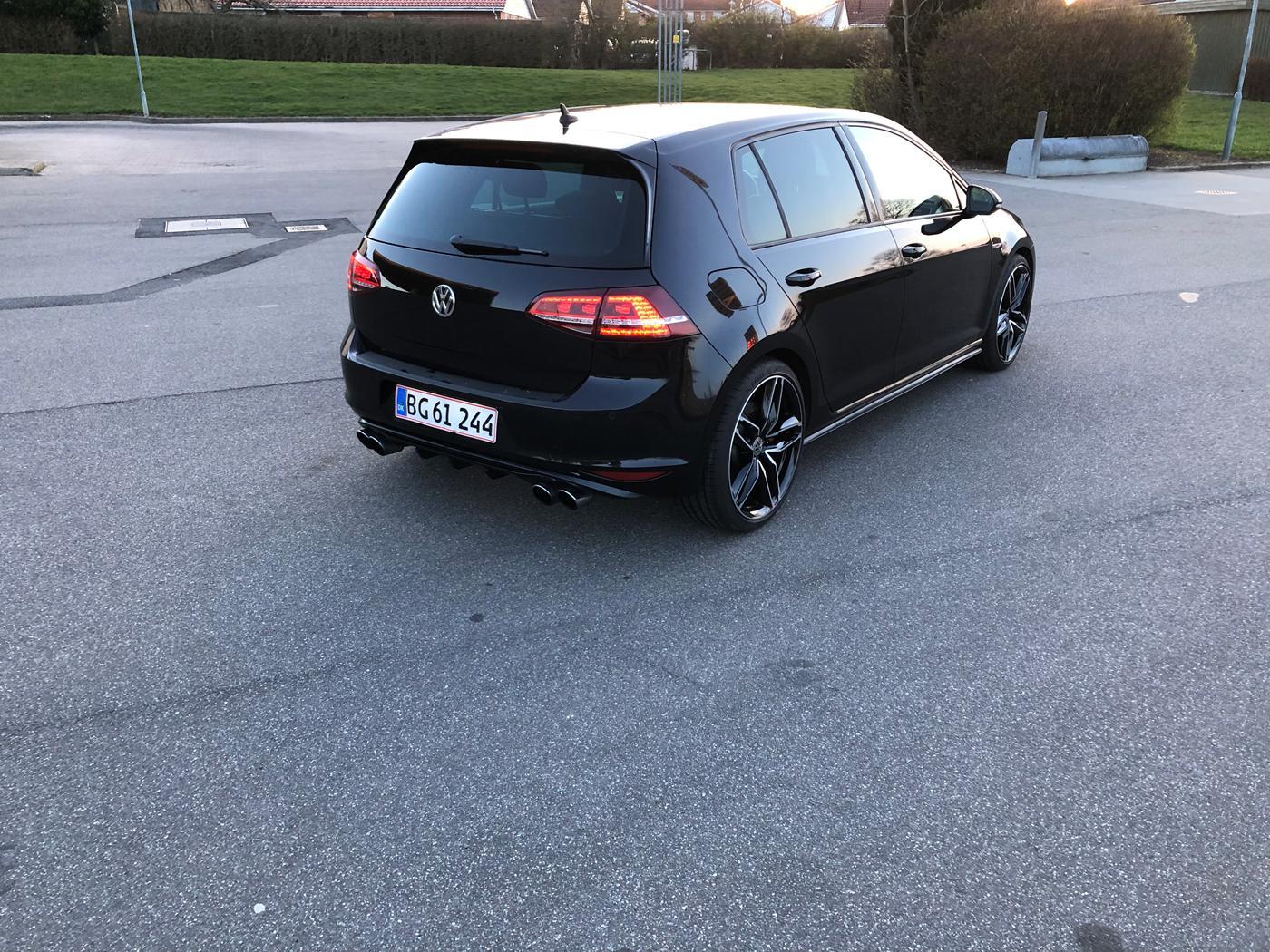 Sort VW Golf VII fra 2013