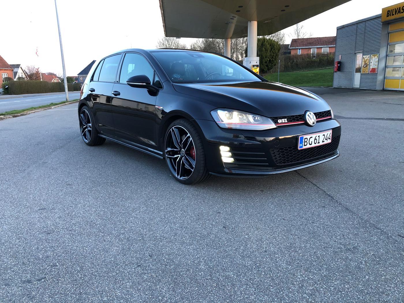 Sort VW Golf VII fra 2013