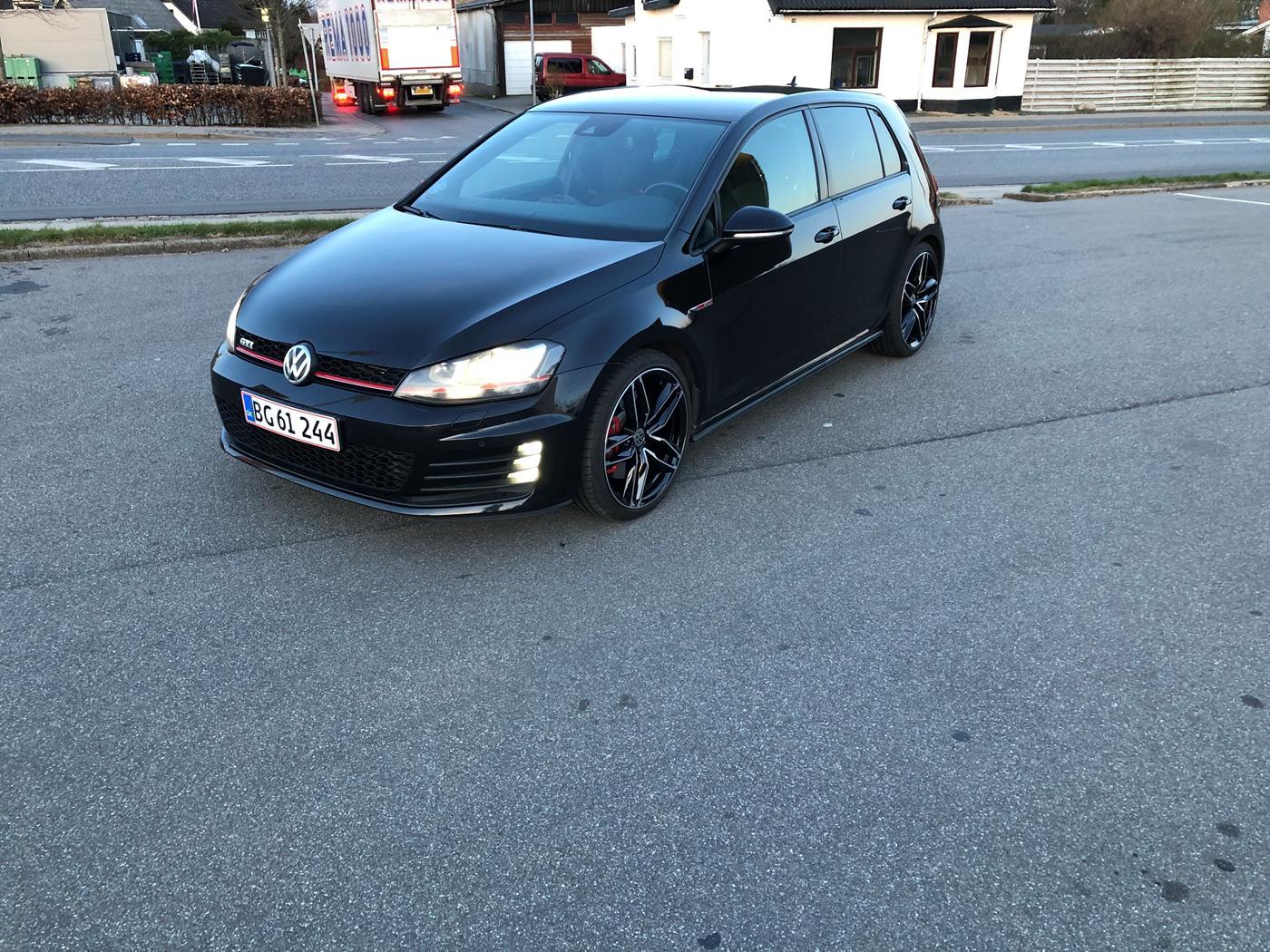 Sort VW Golf VII fra 2013