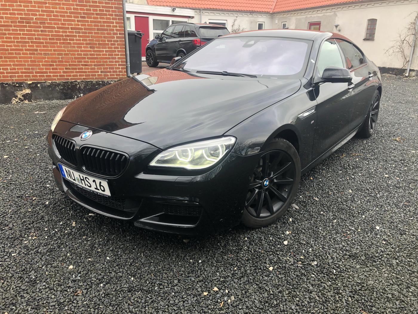 Sort BMW 650 fra 2016