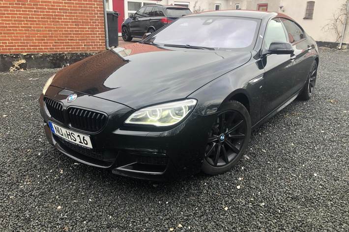 Sort BMW 650 fra 2016
