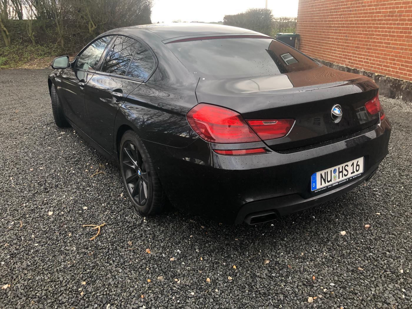 Sort BMW 650 fra 2016