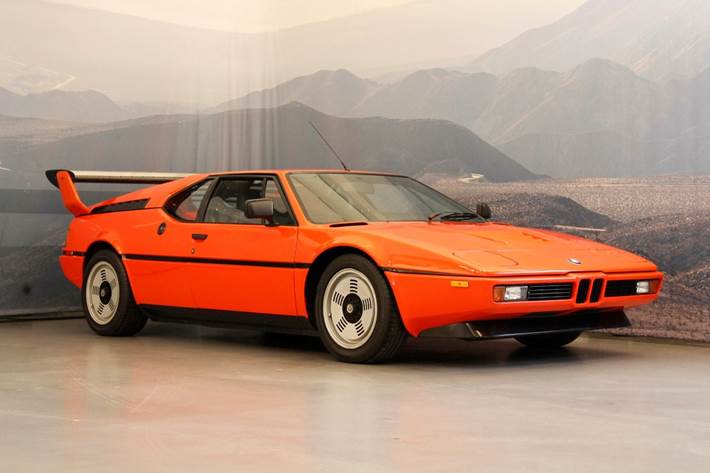 Orange BMW M1 fra 1980