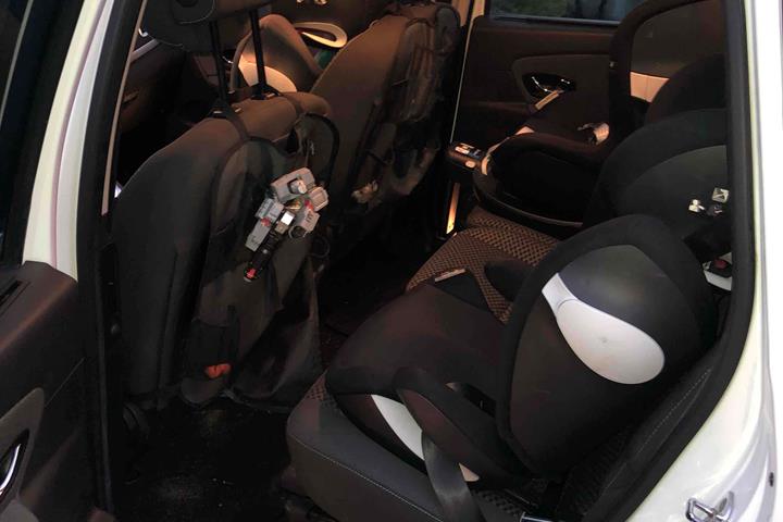 Hvid Renault Grand Scenic III fra 2011