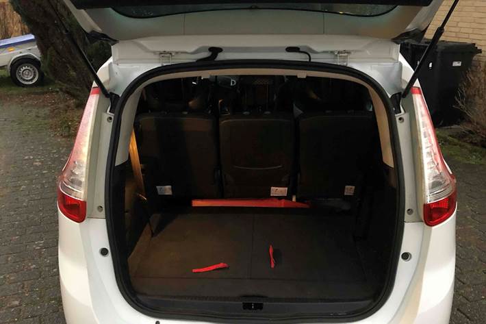 Hvid Renault Grand Scenic III fra 2011
