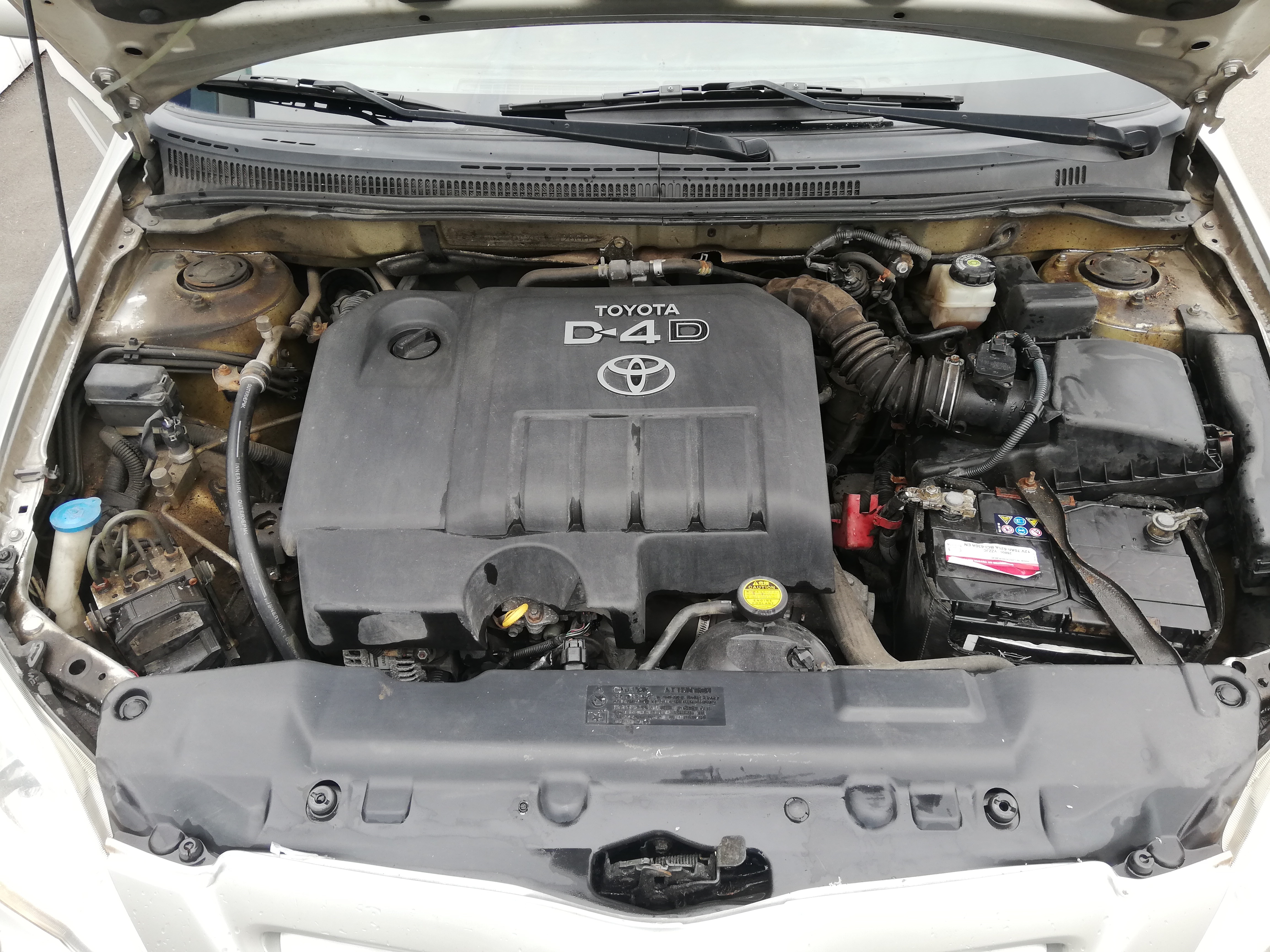 Sølv Toyota Corolla fra 2005
