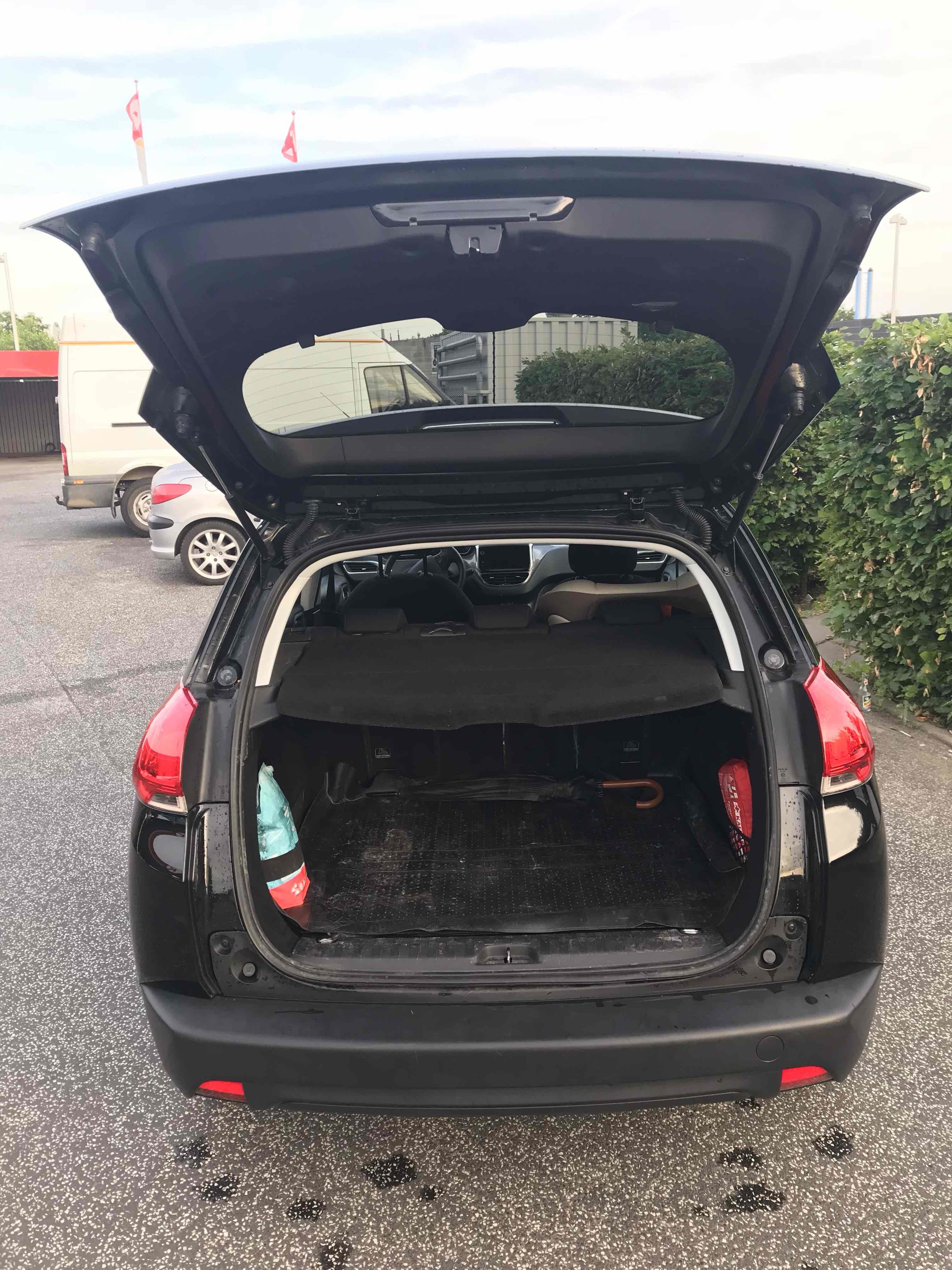 Sort Peugeot 2008 fra 2014