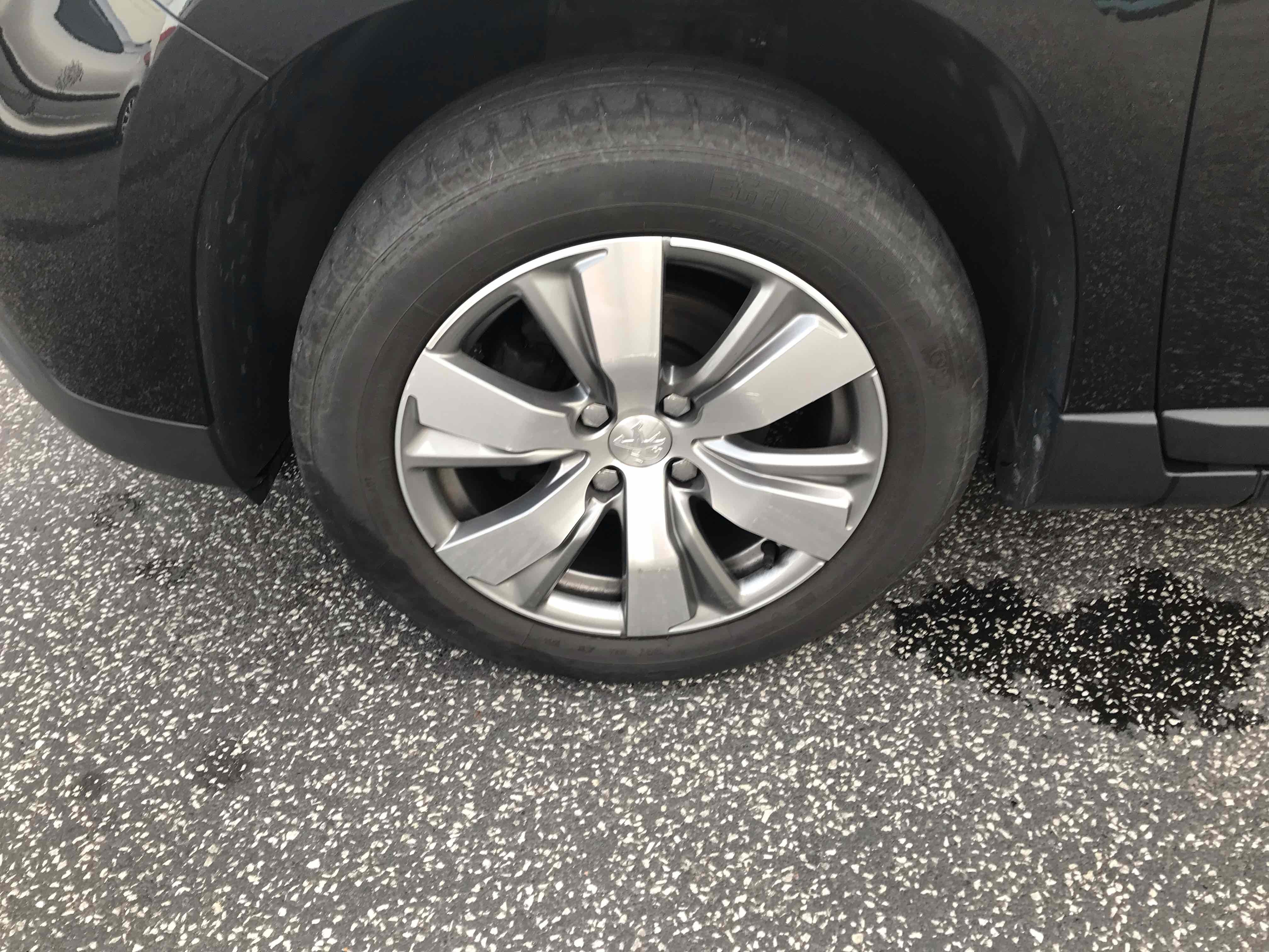 Sort Peugeot 2008 fra 2014