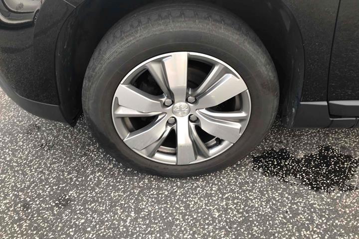 Sort Peugeot 2008 fra 2014