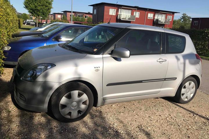Sølv Suzuki Swift fra 2006