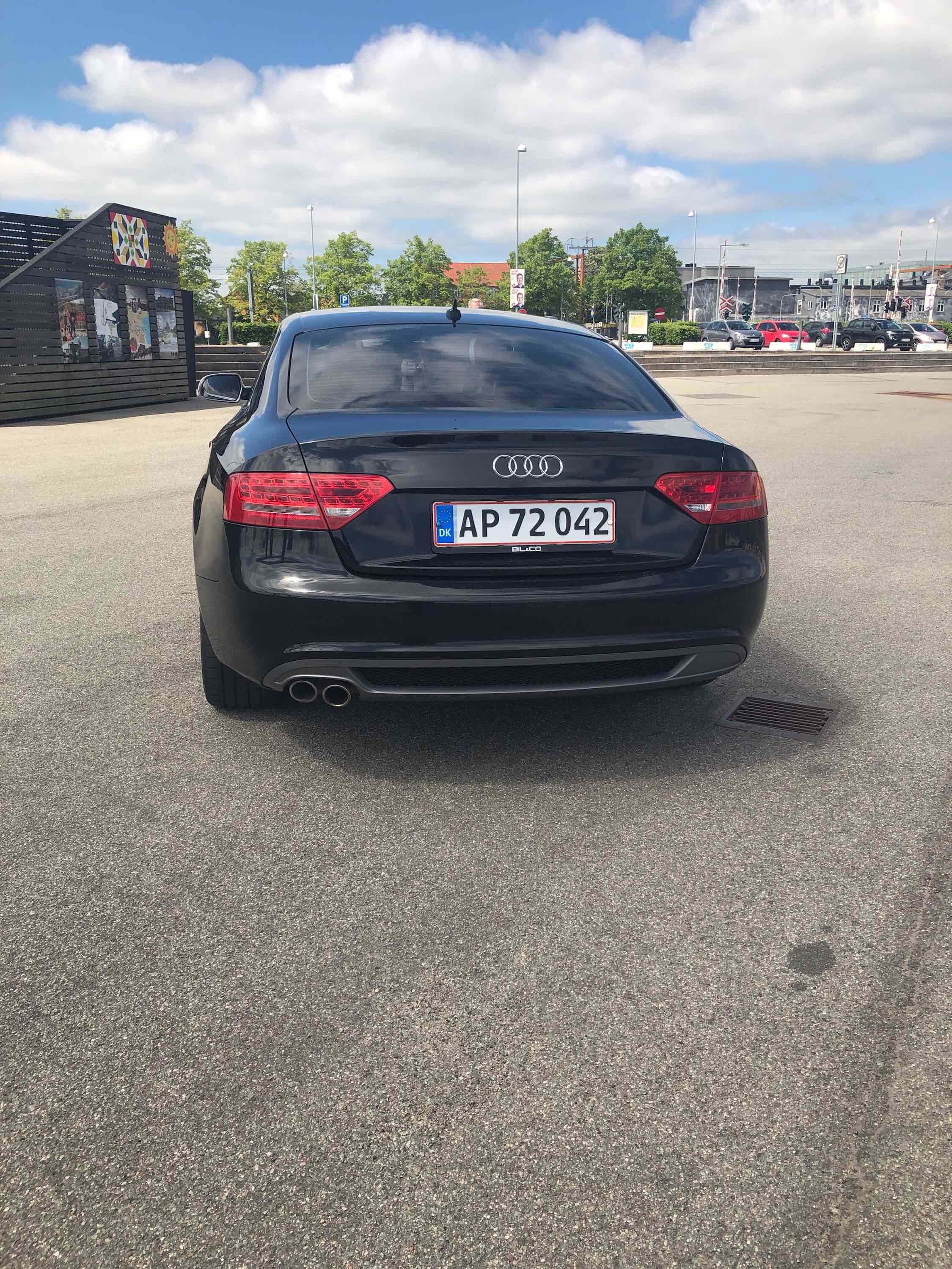 Sort Audi A5 fra 2009