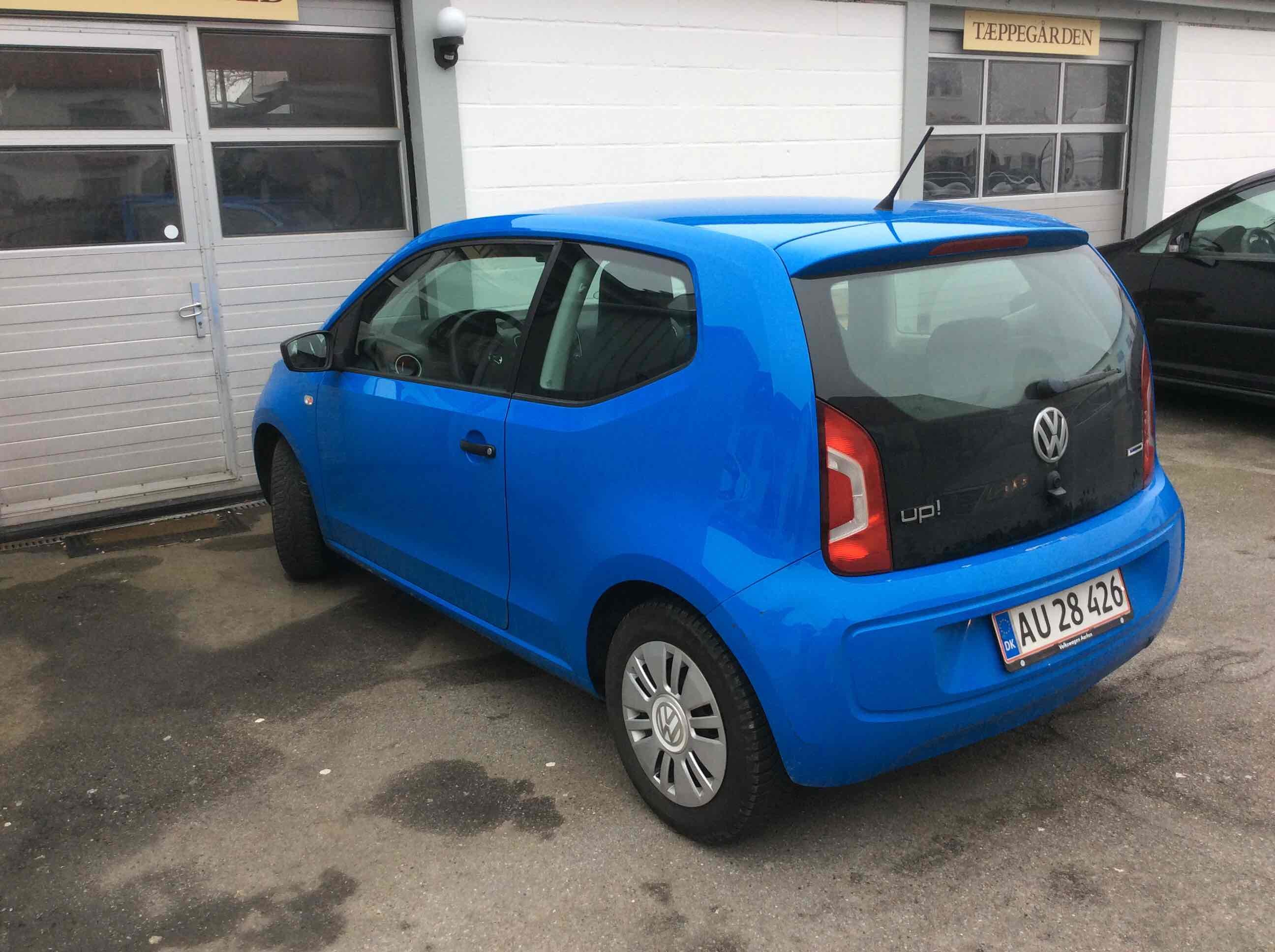 Blå VW UP! fra 2015