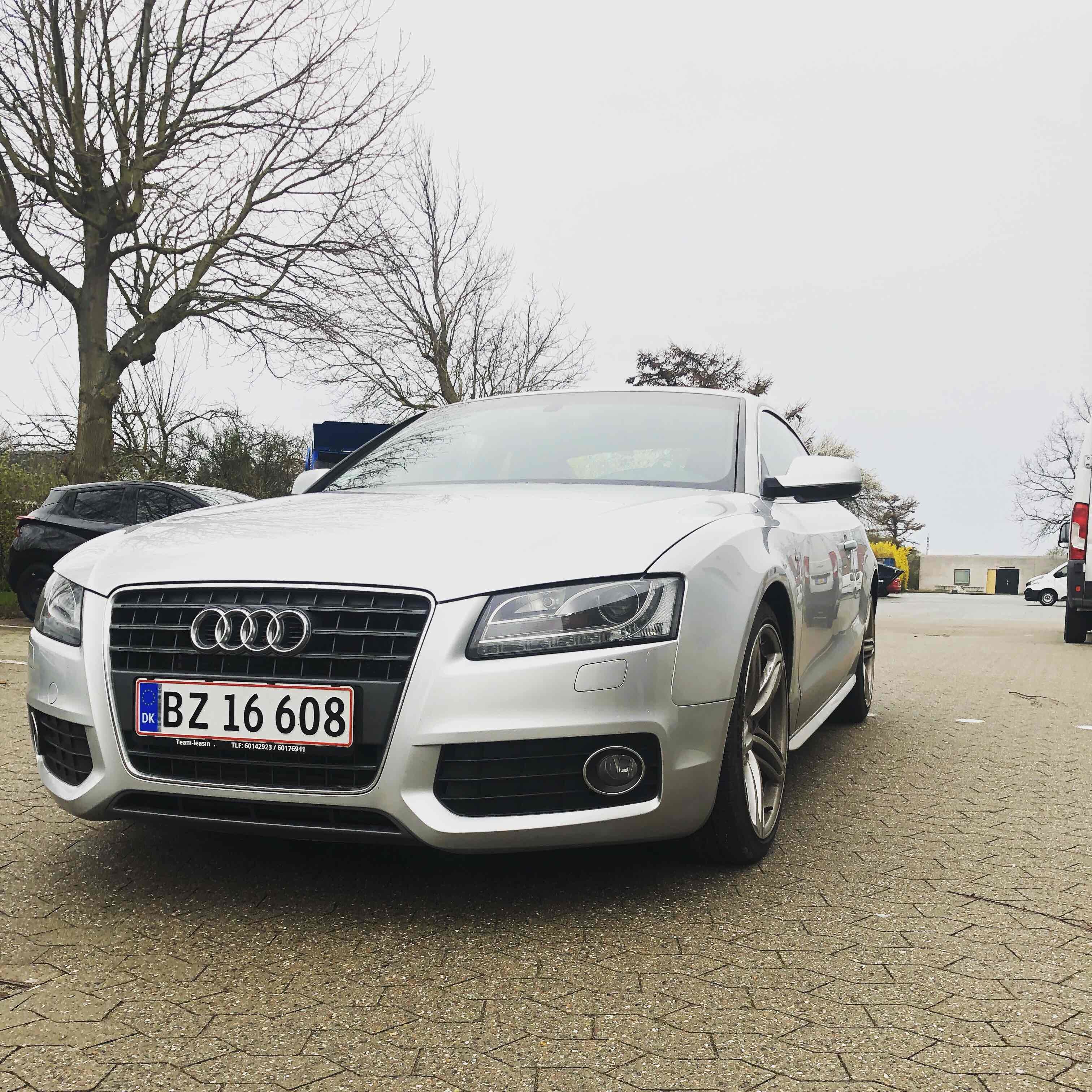 Sølv Audi A5 fra 2011