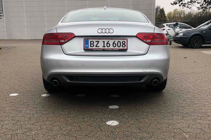 Sølv Audi A5 fra 2011
