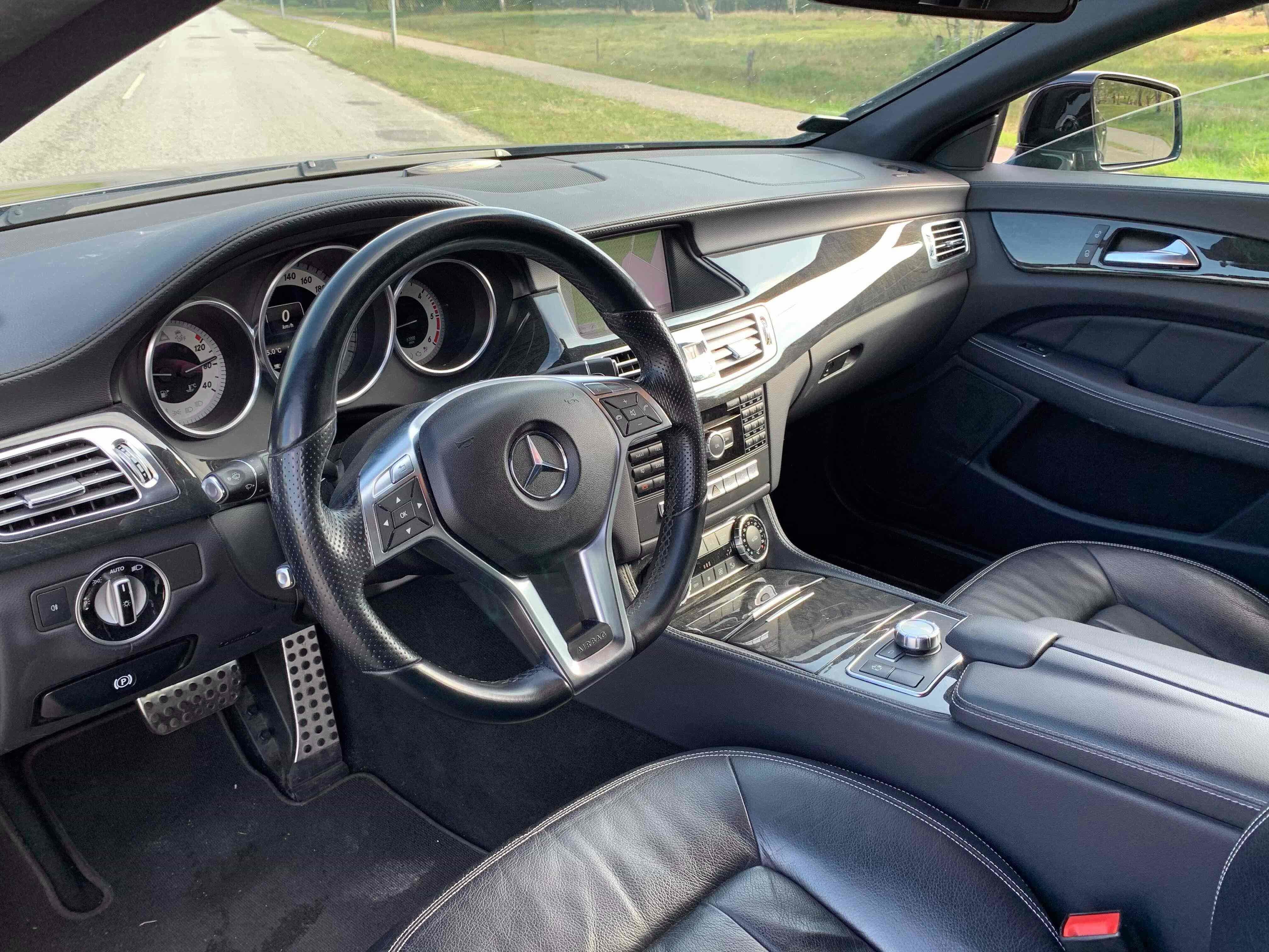 Sort Mercedes CLS250 fra 2013