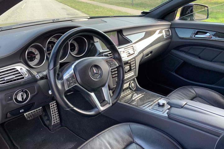 Sort Mercedes CLS250 fra 2013