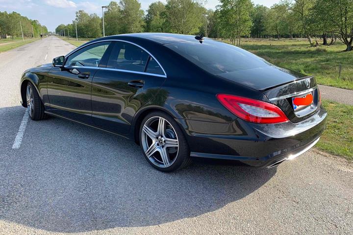 Sort Mercedes CLS250 fra 2013