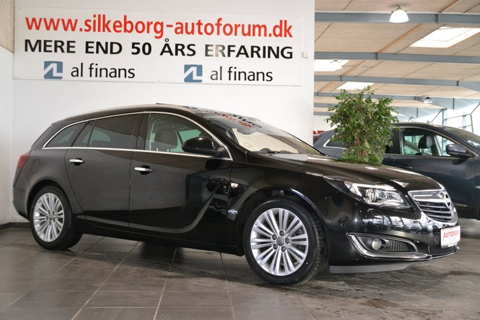 Guide til Opel Insignia Grand Sport 2.0 Diesel Business Innovation (Årgang 06/2017 - 04/2018)