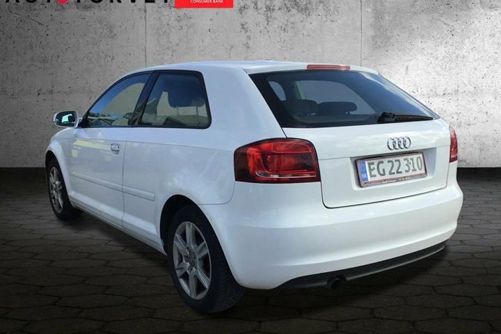 Hvid Audi A3 fra 2011