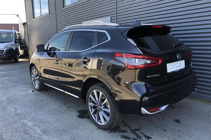 Sort Nissan Qashqai fra 2019