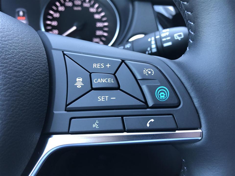 Sort Nissan Qashqai fra 2019