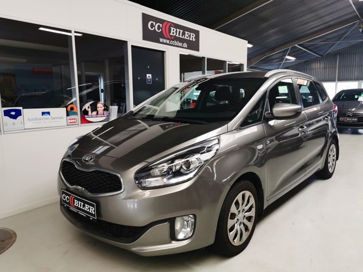 Guide til Kia Carens 1.7 CRDi 141 Spirit (Årgang 07/2015 - 10/2016)