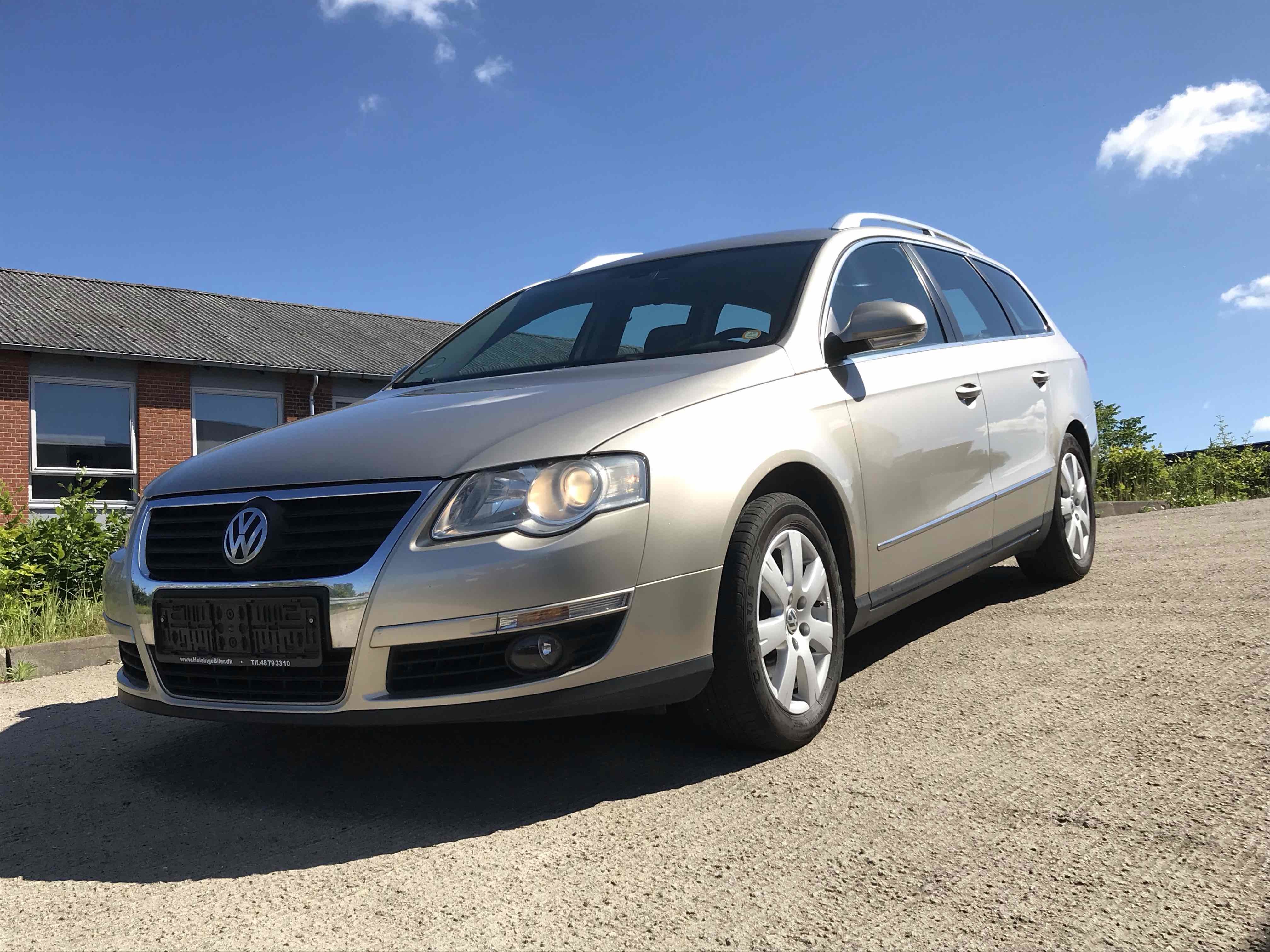 Beige VW Passat fra 2006