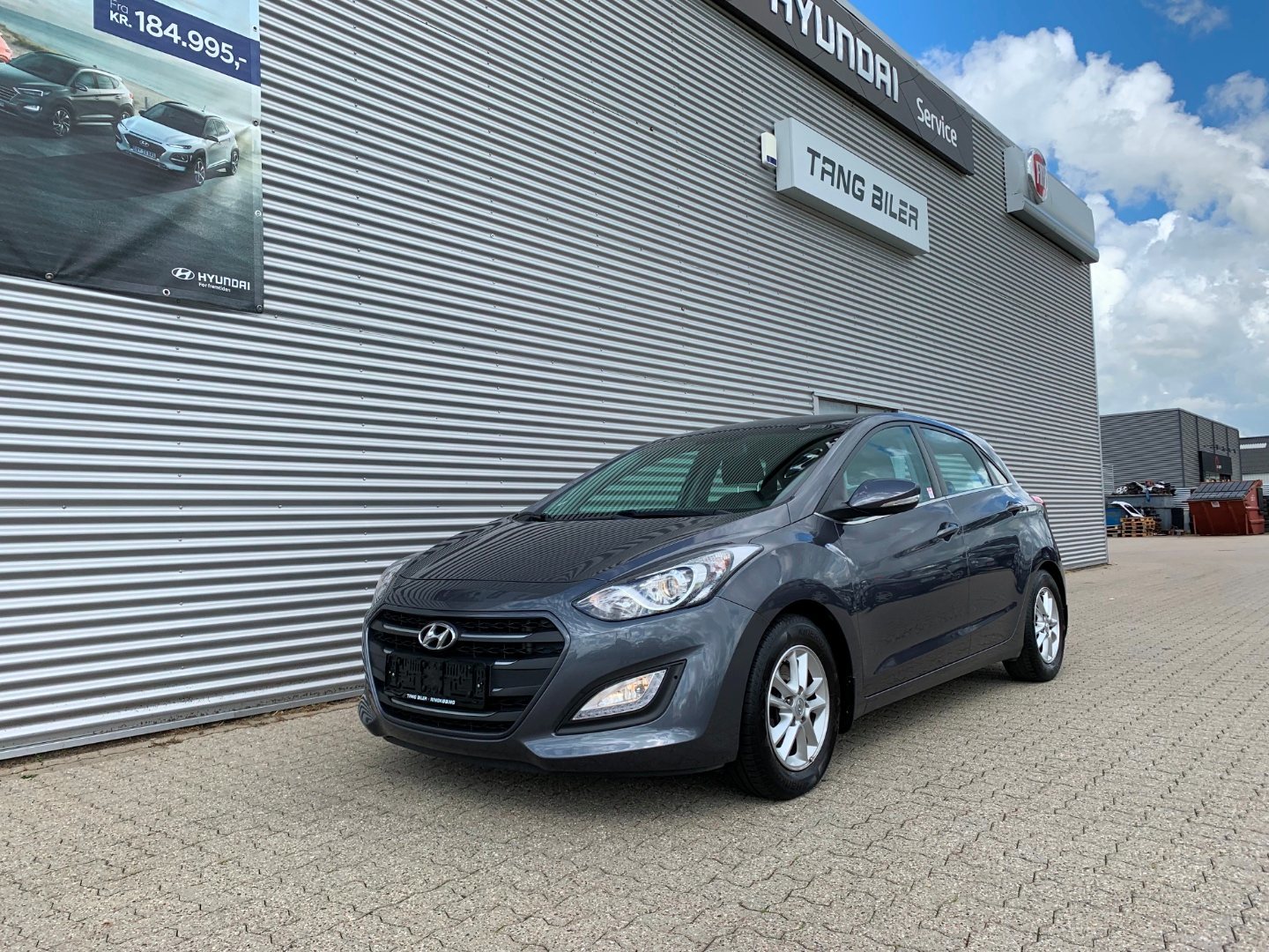 Grå Hyundai i30 fra 2015
