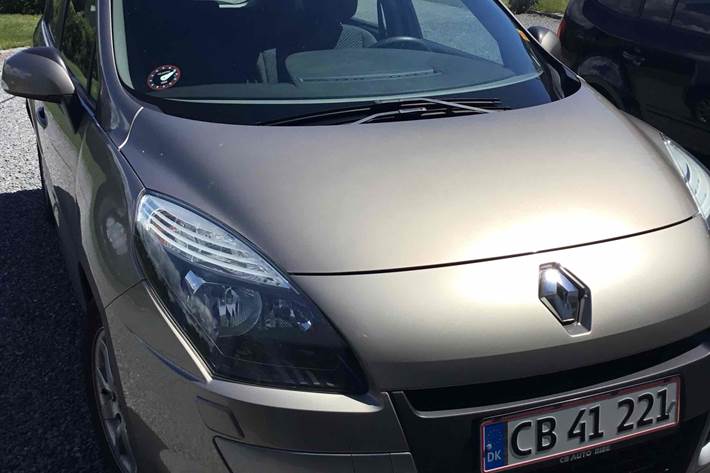 Guld Renault Scénic fra 2011