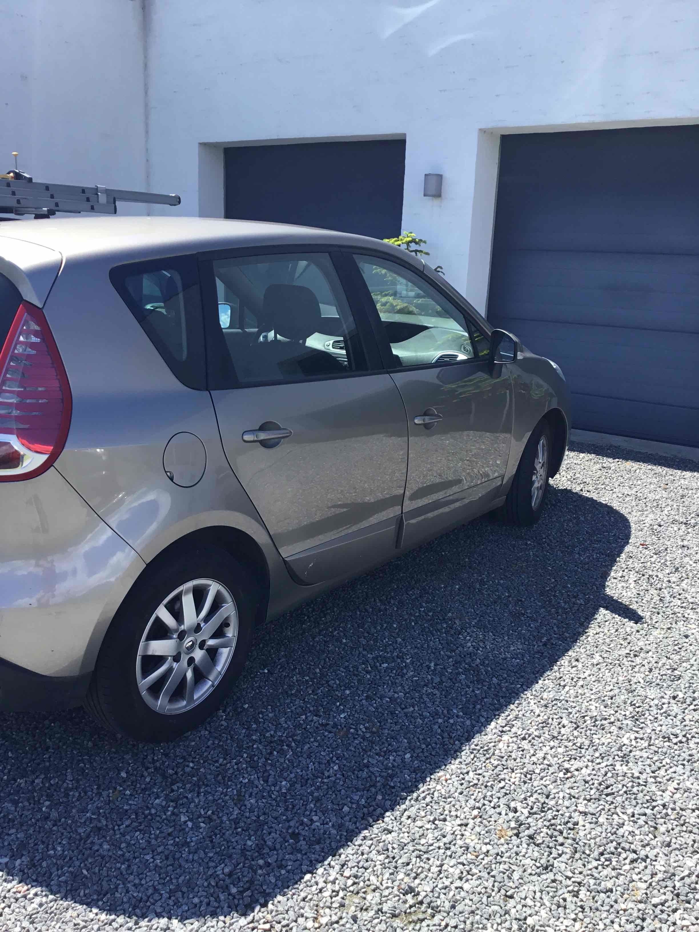 Guld Renault Scénic fra 2011