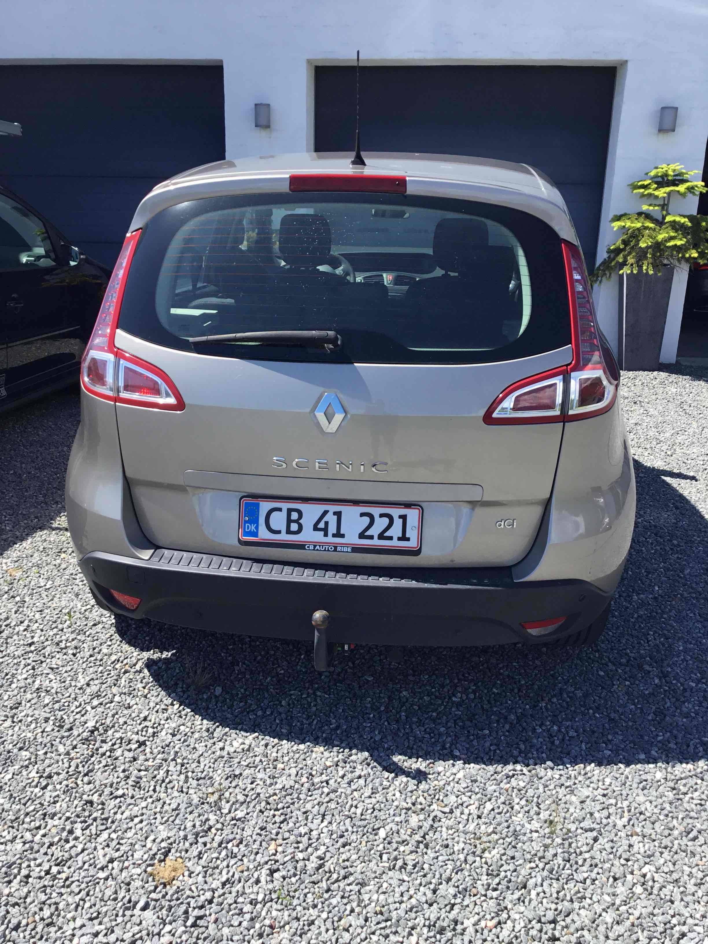 Guld Renault Scénic fra 2011