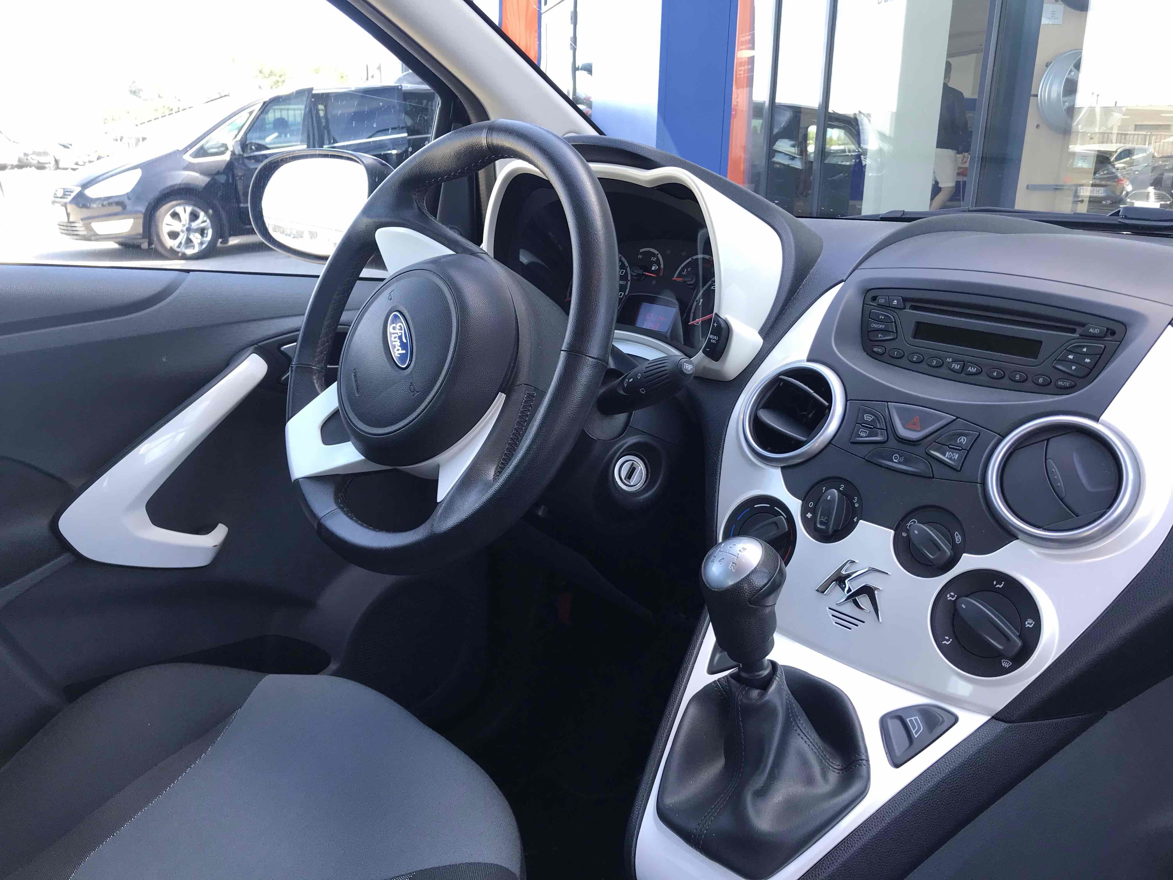 Sort Ford Ka fra 2014