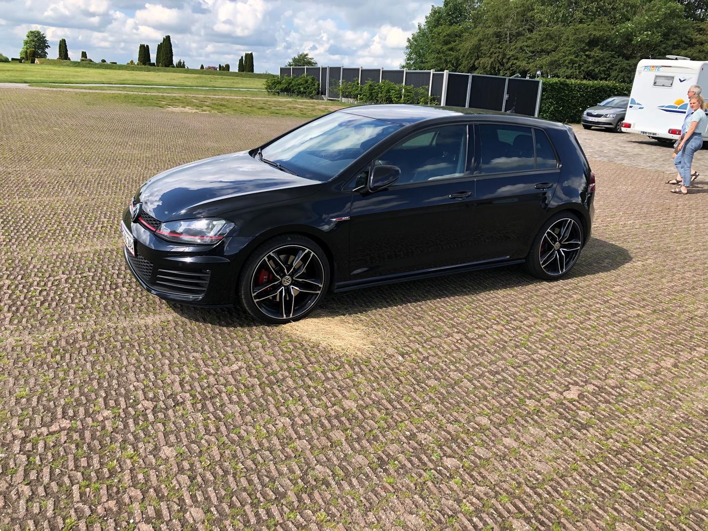 Sort VW Golf VII fra 2013