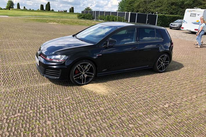 Sort VW Golf VII fra 2013