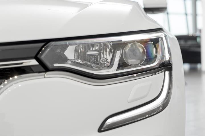 Hvid Renault Talisman fra 2018