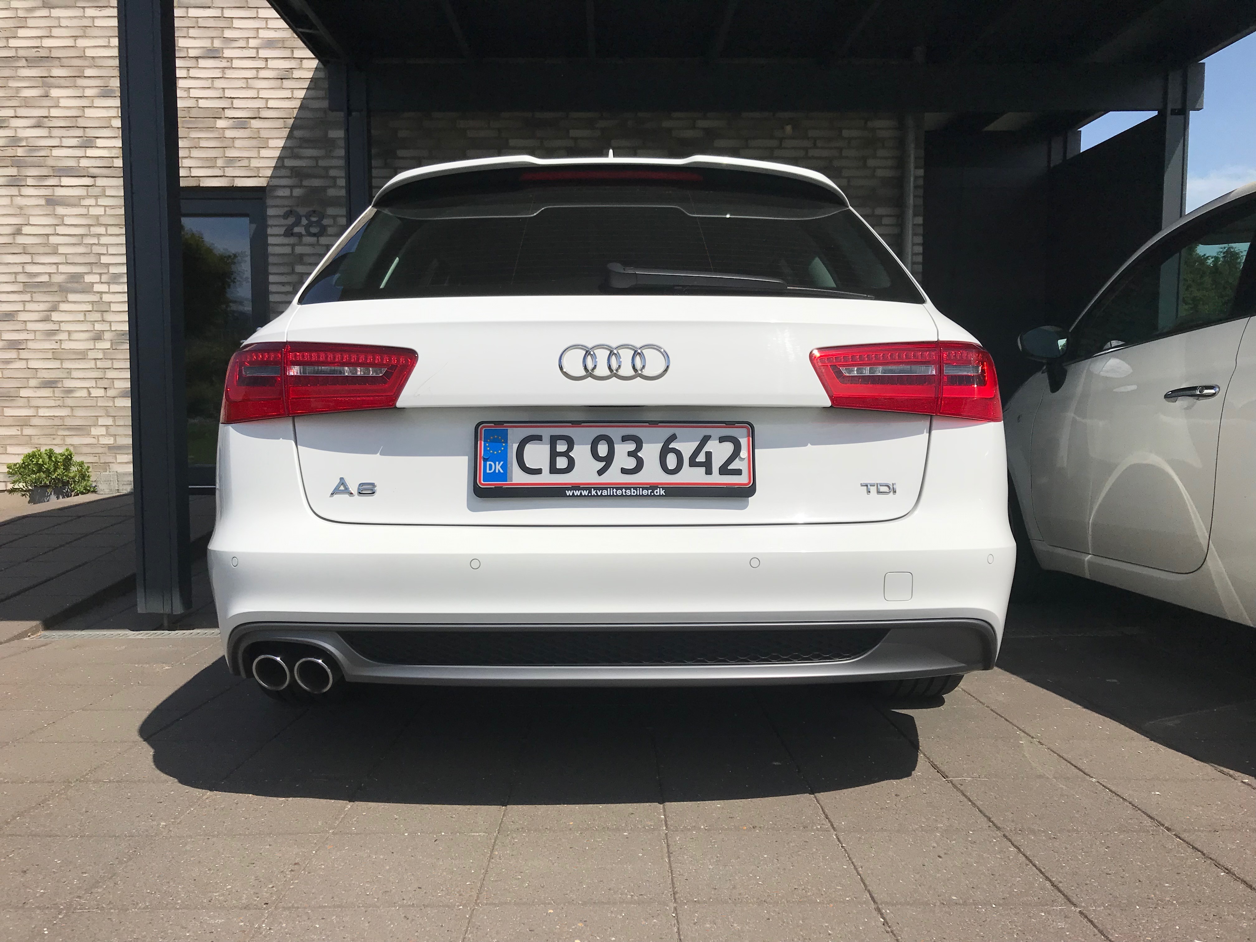 Hvid Audi A6 fra 2014