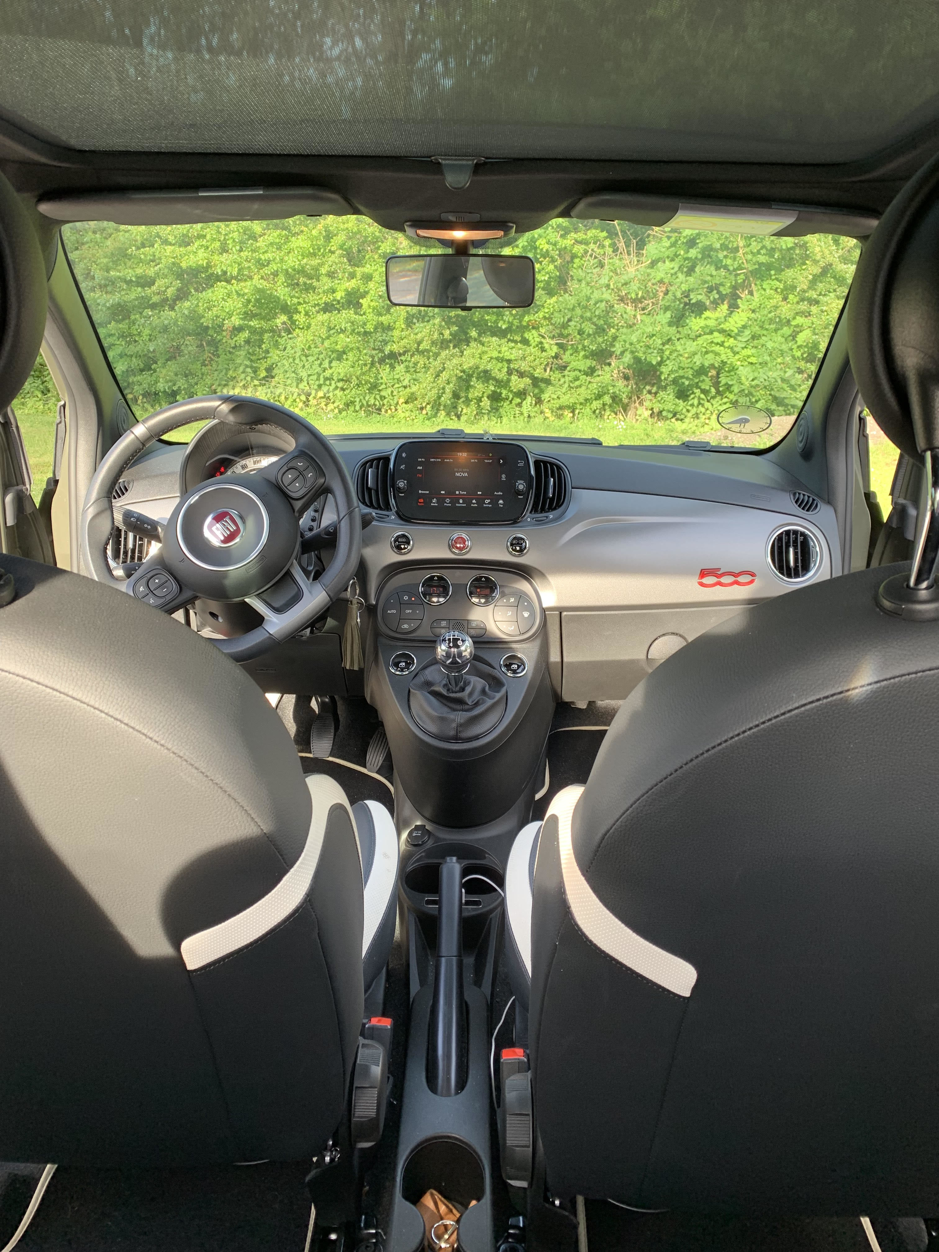 Grøn Fiat 500 fra 2018