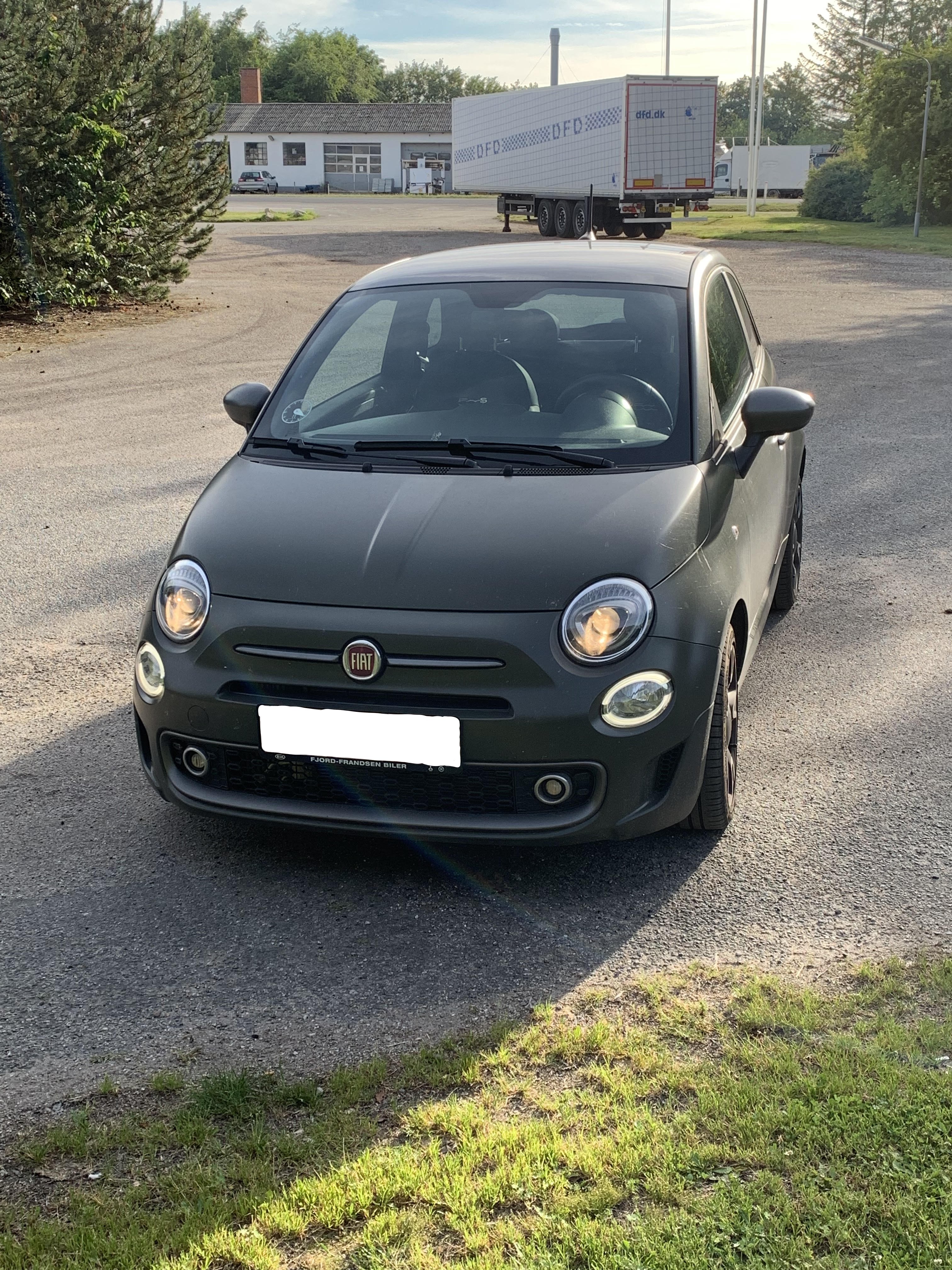 Grøn Fiat 500 fra 2018