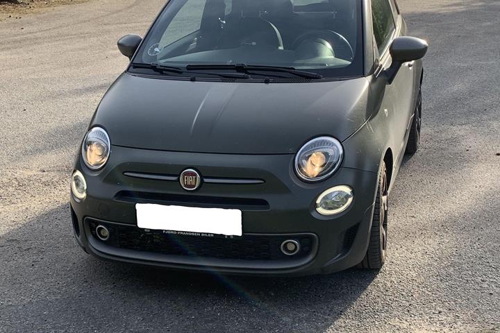 Grøn Fiat 500 fra 2018