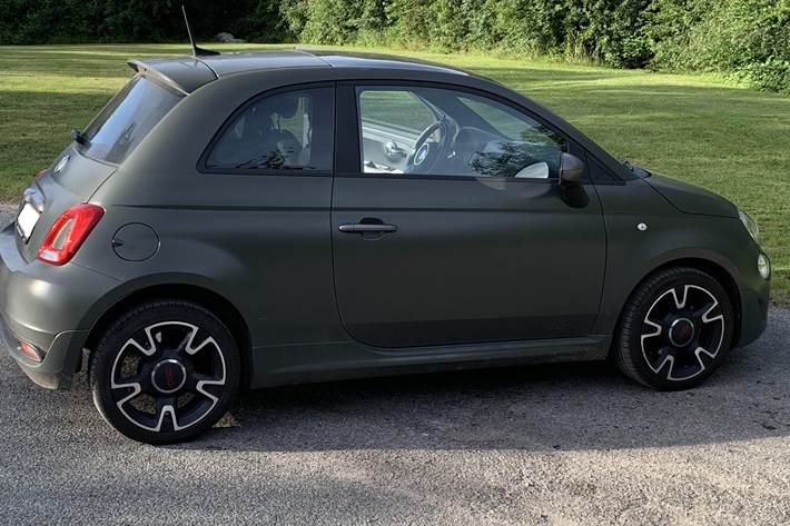 Grøn Fiat 500 fra 2018