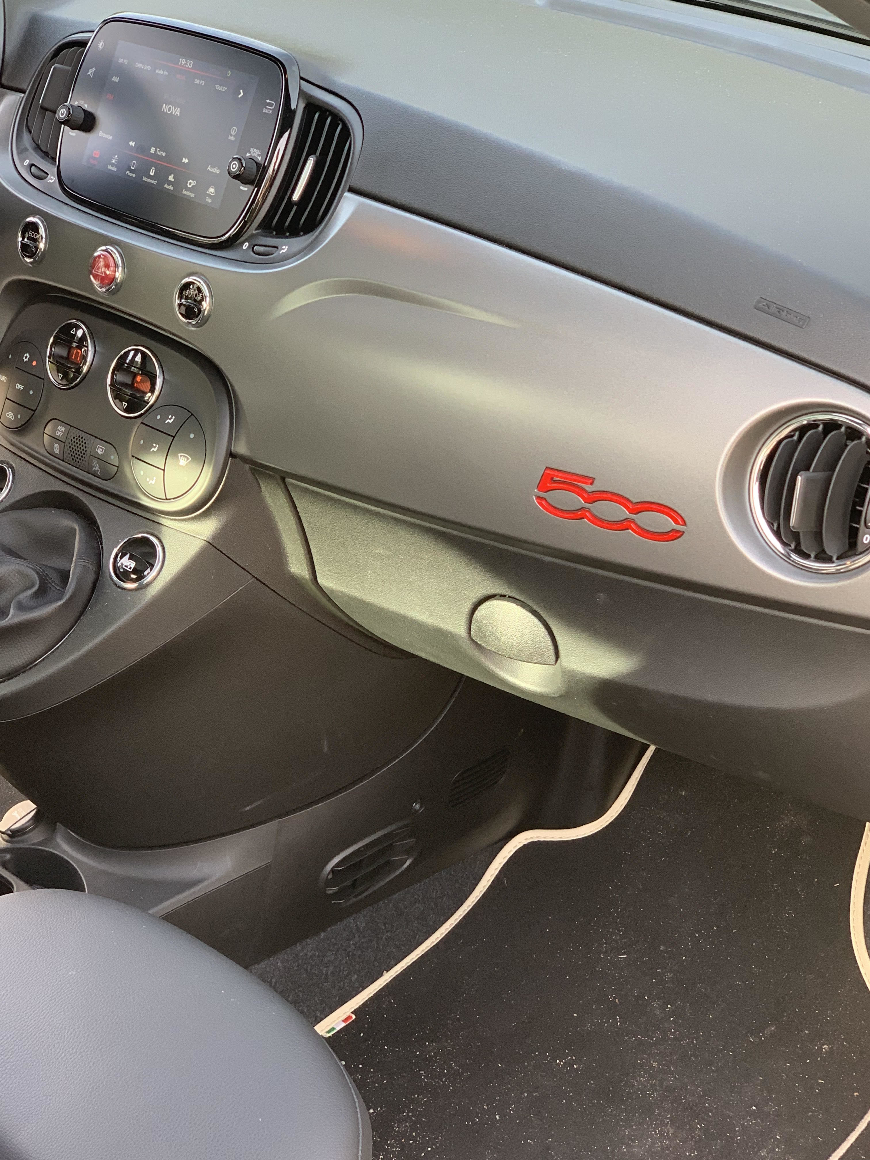 Grøn Fiat 500 fra 2018