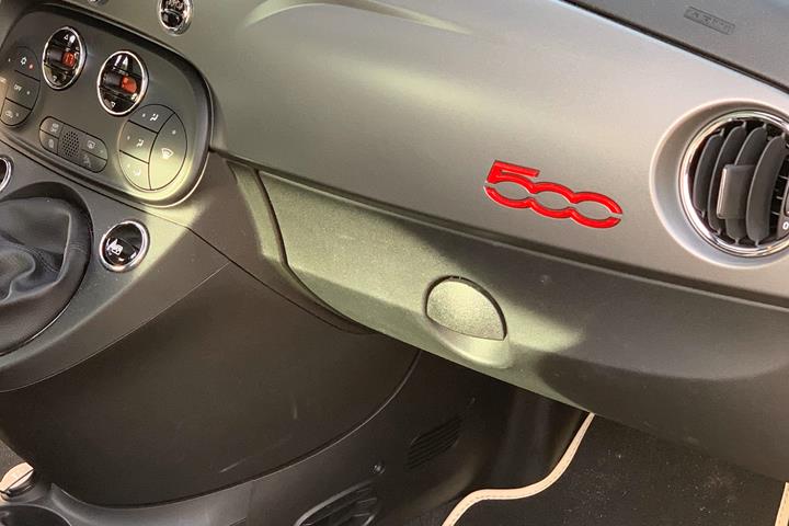 Grøn Fiat 500 fra 2018