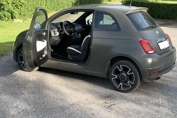 Grøn Fiat 500 fra 2018