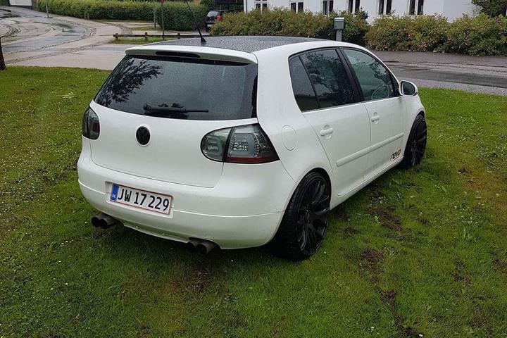 Hvid VW Golf fra 2008
