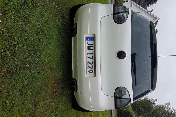 Hvid VW Golf fra 2008