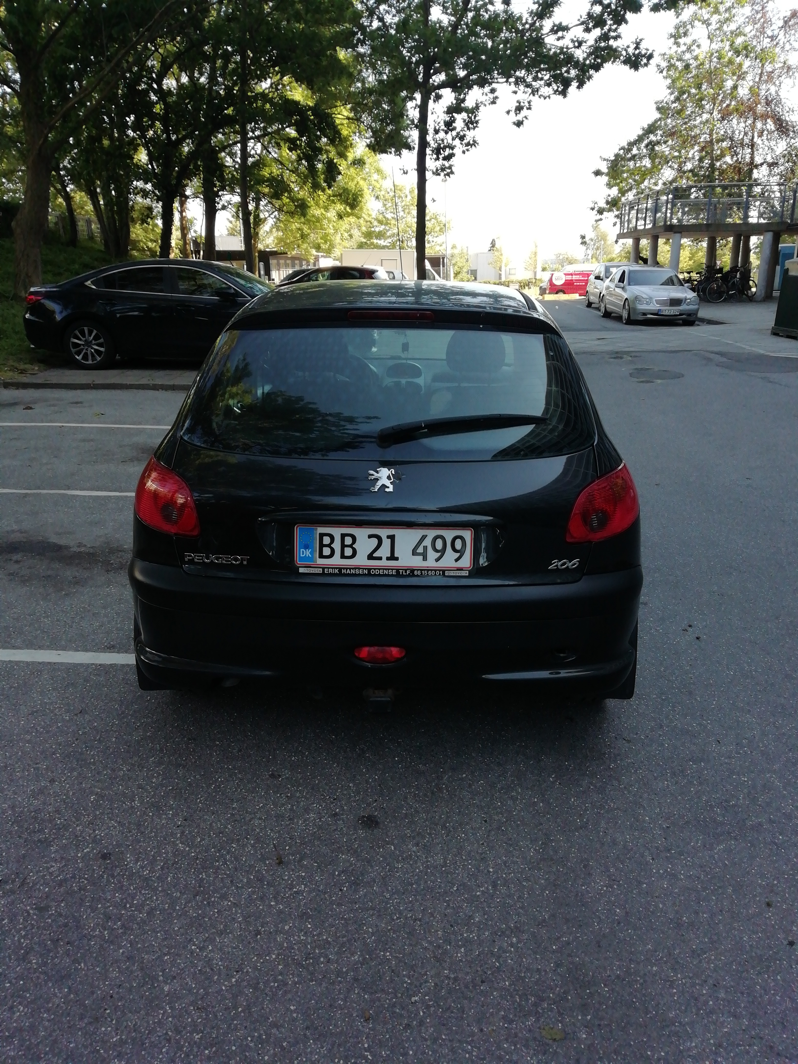 Sort Peugeot 206 fra 2006