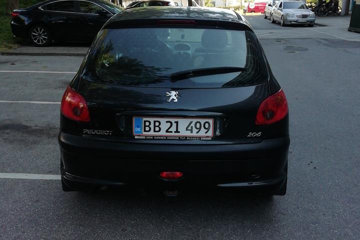 Sort Peugeot 206 fra 2006
